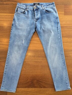 Armani Jeans AJ Denim Culture 36x34 Fits 30x28 Distressed Slim Fit Blue Jeans